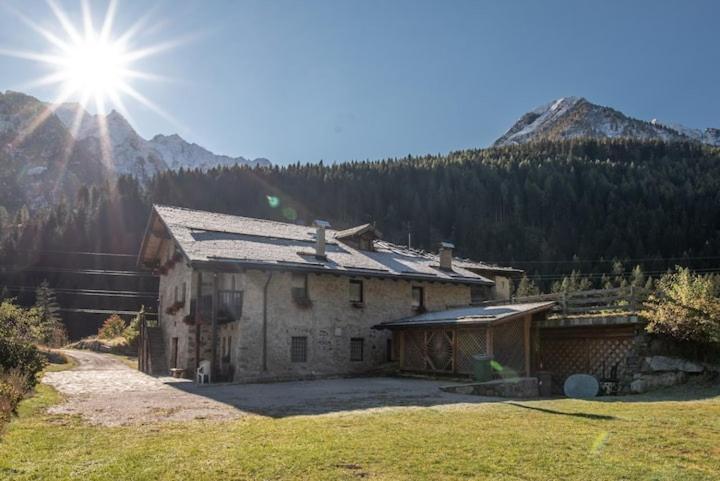 Chalet Rustico Bertolini Per Gruppi! Villa Vermiglio Eksteriør bilde